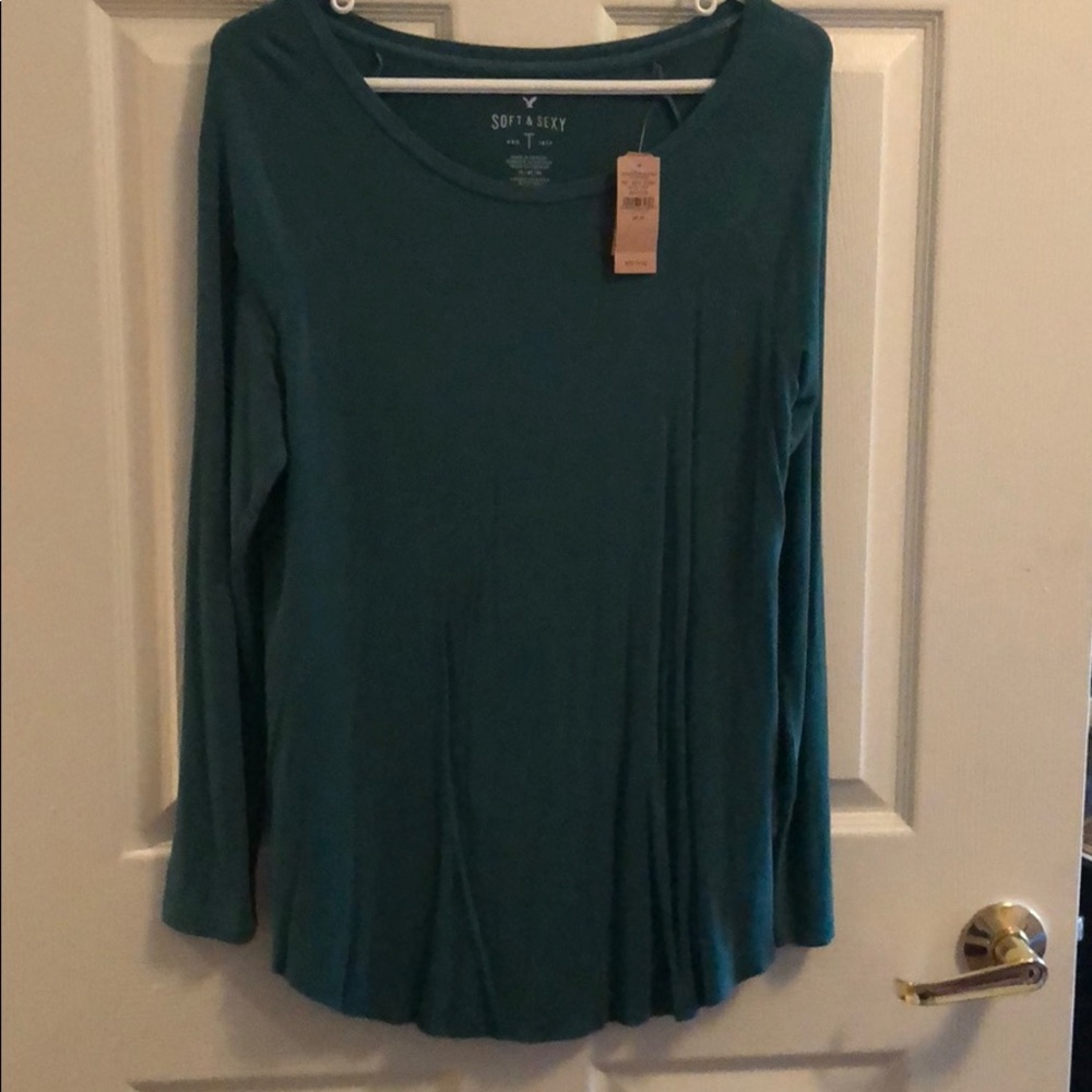 American Eagle - Forest Green long sleeve tee